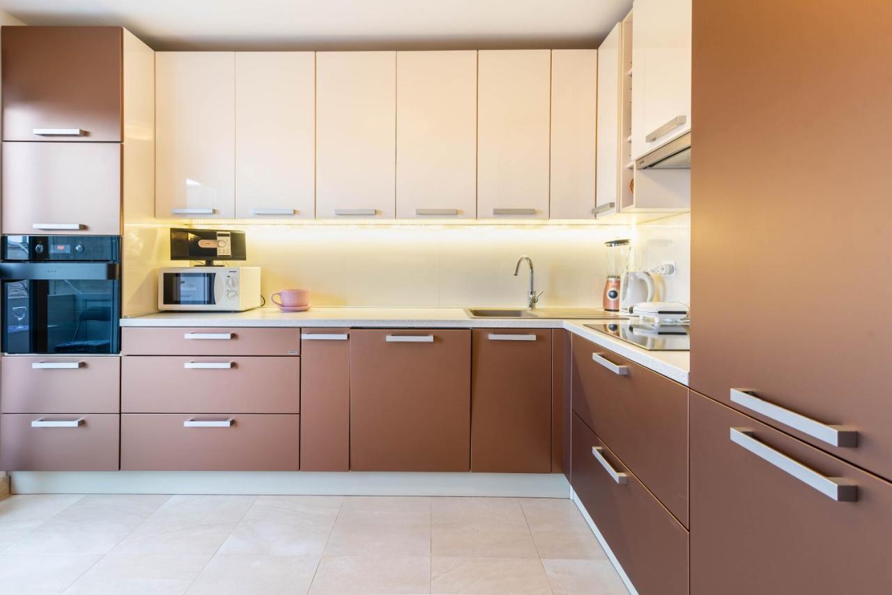 Apartment Jan 2+2 With Balcony Pula Ngoại thất bức ảnh
