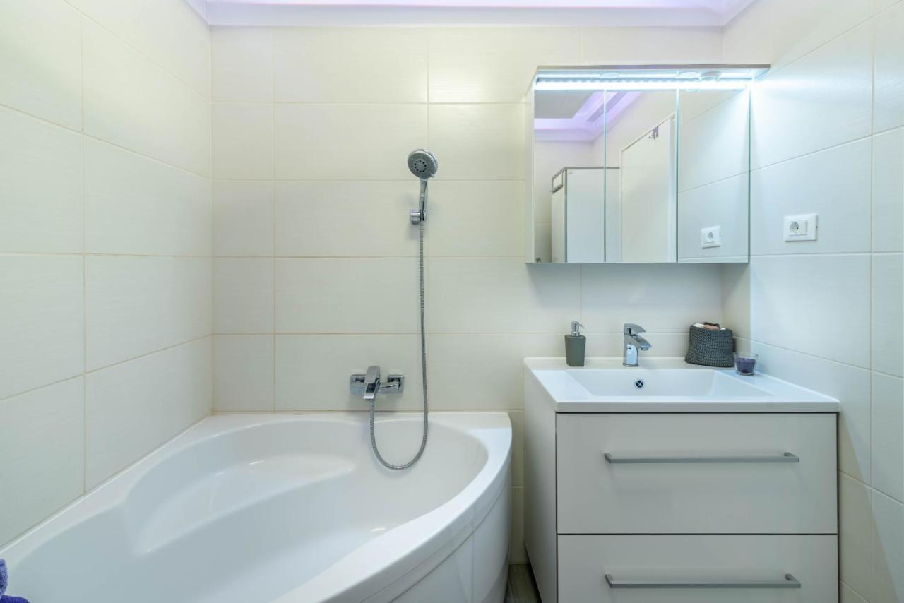 Apartment Jan 2+2 With Balcony Pula Ngoại thất bức ảnh